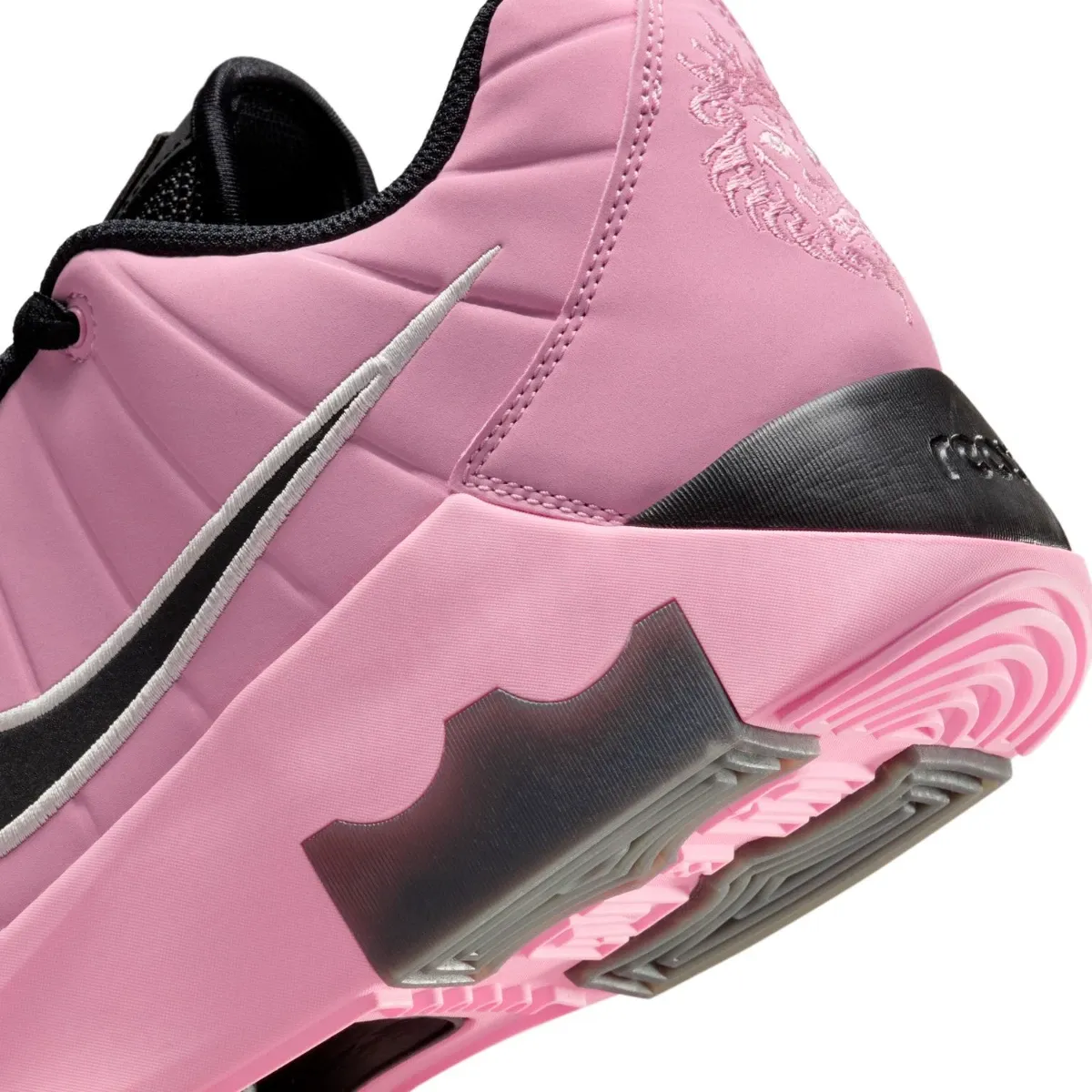 LeBron Witness IX EP Mobile Image 6